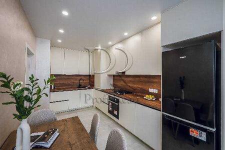 Продам 2-к квартиру Києво-Святошинський, Софіївська Борщагівка, Боголюбова вулиця, 9а