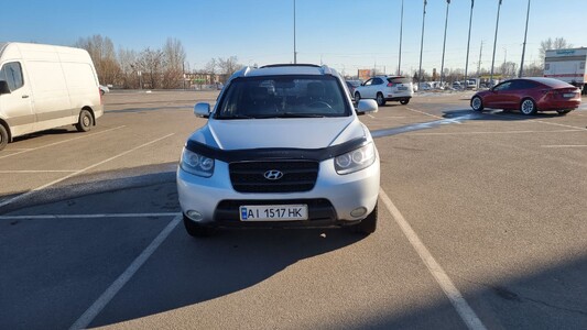 Продам машину Hyundai Santa Fe