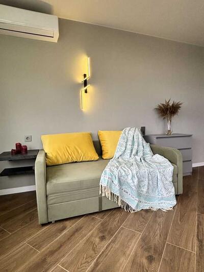 Продам 1-к квартиру Бучанський, Софіївська Борщагівка, Героїв Небесної Сотні