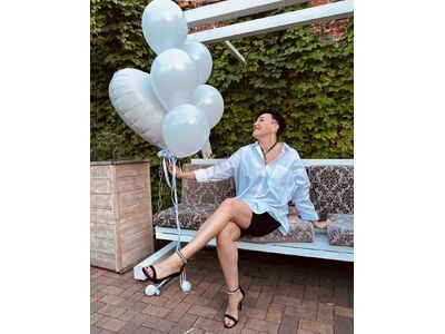 Пара ищет уверенного в себе мужчину для встреч