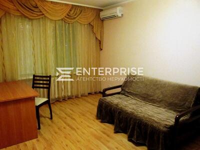 Продаж 1к квартири  вул. Милославська з меблями та технікою