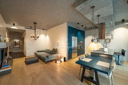 Продам 3-к квартиру Київ, Печерський, Новоселицька вул., 10