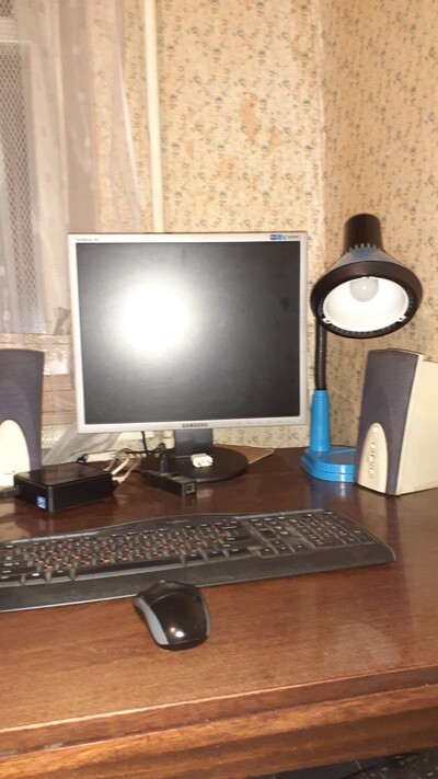 Поселимо 1 Дівчину окрема кімната 1400гр\місяц м "Голосіївська" поруч