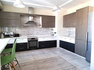 Починайте кожен свій день із чашки кави з чудовим видом з вікна!