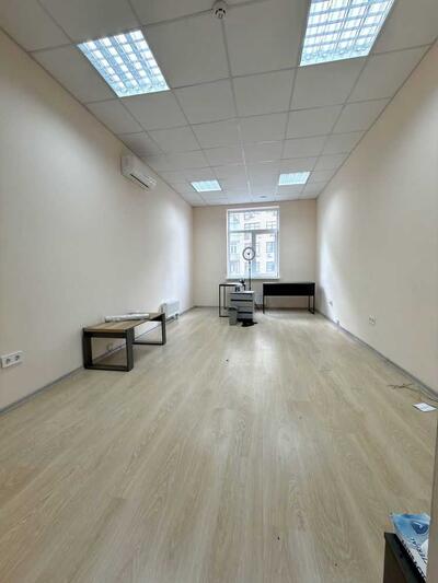 Сдам долгосрочно офисное здание Киев, Печерский, Евгения Коновальца ул., 36Д