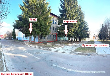 Фасад 90 м2 в центрі біля Укрпошти. 1 поверх, окремий вхід. Без %