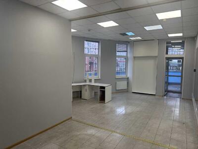 Здам довгостроково об’єкт сфери послуг Київ, Дарницький, Олександра Мишуги вул., 9а