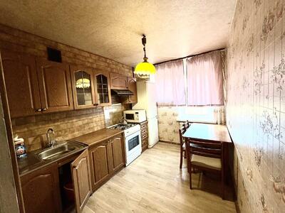 Продам 3-к квартиру Київ, Подільський, Хорива вул., 50