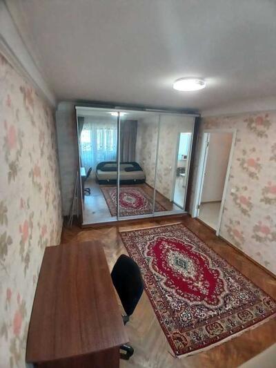 Здам довгостроково 1-к квартиру Київ, Дарницький, Привокзальна вул., 8
