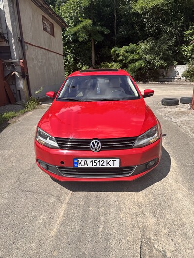 Продам Volkswagen Jetta 2012 — надійне авто щодня
