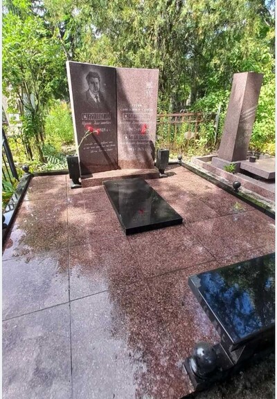 Прибирання могил Лісовий цвинтар Лесное кладбище