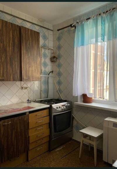 Продам 3-к квартиру Броварский, Калиновка, Жовтнева, 3