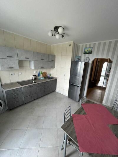 Сдам долгосрочно 1-к квартиру Киев, Днепровский, Юрия Поправки ул., 4/39а