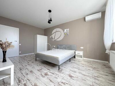 Продам 2-к квартиру Київ, Голосіївський, Михайла Ломоносова вул., 34б