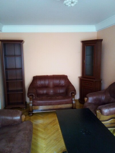 Метро Дарниця вул. Ігоря Юхновського 6 2 кім/розд. 2/5 пан. 45/30/7. Ремонт.