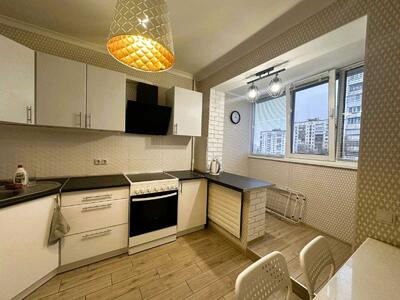 Здам довгостроково 1-к квартиру Київ, Солом`янський, Митрополита Василя Липківського вул., 28