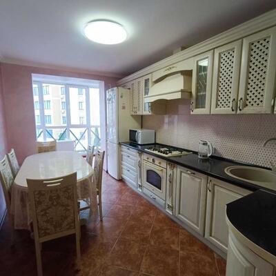 Здам довгостроково 2-к квартиру Бучанський, Петропавлівська Борщагівка, Соборная (Соборна) ул., 10Б