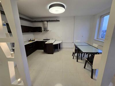 Продам 4-к квартиру Киев, Днепровский, Раисы Окипной ул., 4