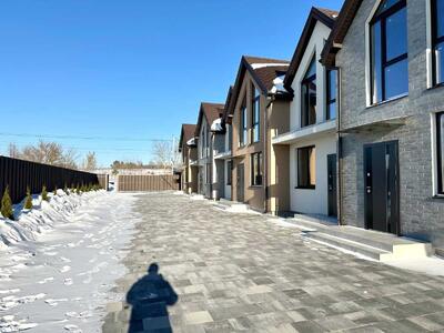 Продам 3-к таунхаус Бучанський, Білогородка, Лікарська