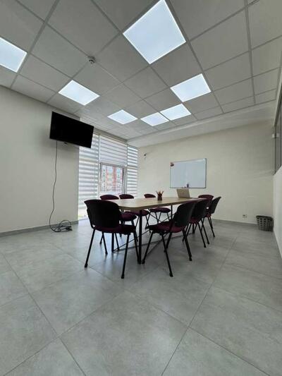 Здам довгостроково приміщення вільного призначення Бучанський, Ірпінь, Університетська, 3/1