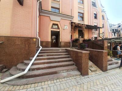 Продам 4-к квартиру Киев, Подольский, Воздвиженская ул., 20