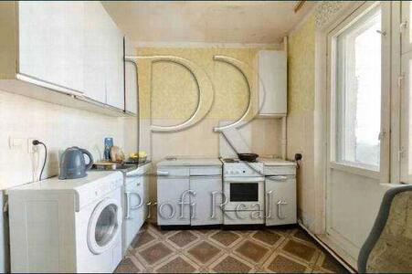 Продам 4-к квартиру Київ, Дарницький, Михайла Гришка вул., 8А