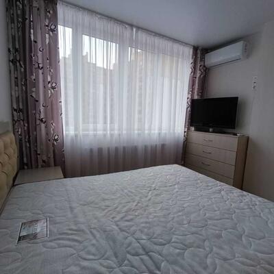 Здам довгостроково 1-к квартиру Бучанський, Петропавлівська Борщагівка, Оксамитова, 20Г