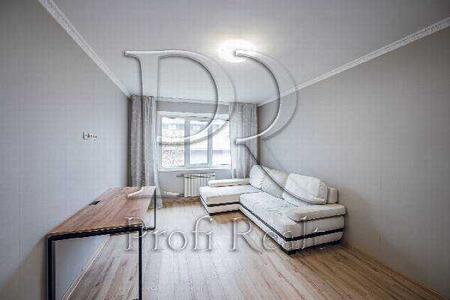 Продам 1-к квартиру Київ, Оболонський, Оболонський просп., 25