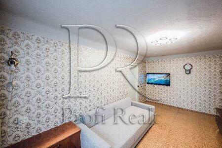 Продам 2-к квартиру Київ, Солом`янський, Чугуївський пров., 10