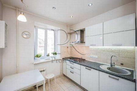 Продам 1-к квартиру Київ, Солом`янський, Уманська вул., 27