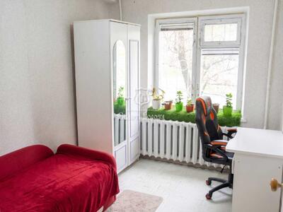 Продам 3-к квартиру Київ, Дніпровський, Соборності просп., 1а