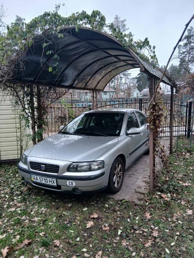 Volvo S60, 2003