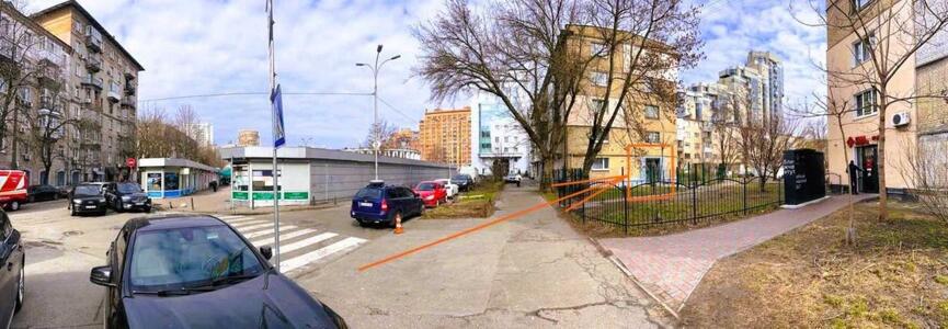 Продам торгову площу Київ, Печерський, Олександра Копиленка вул., 3