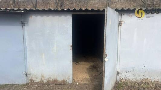 Продаж гаража, вул. Лугова, 16 на 14,3 м², від власника
