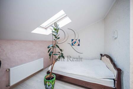 Продам 3-к квартиру Києво-Святошинський, Софіївська Борщагівка, Івана Франка вулиця, 5