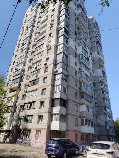 Батиєва Гора. Продам видову 3-кімнатну квартиру. Ратушного (Волгоградська), 9а.