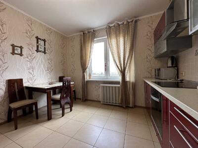 Здам довгостроково 2-к квартиру Київ, Дніпровський, Краківська вул., 13а