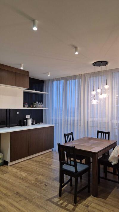 Продам 3-к квартиру Київ, Голосіївський, Метрологічна вул., 10б
