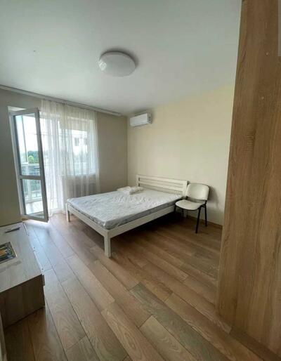 Продам 1-к квартиру Киев, Голосеевский, Метрологическая ул., 58