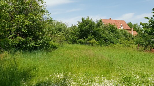 Продаю земельну ділянку 14,3 сотки на Осокорках (500 метрів від озера)