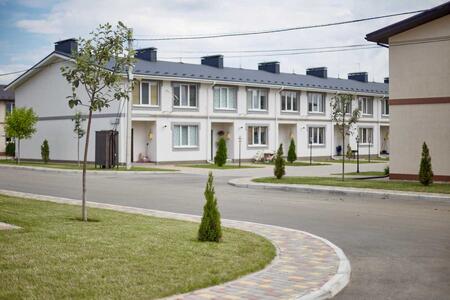 Продам 2-к квартиру Бориспільський, Бориспіль, ясна, 12