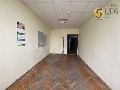 Оренда офісу 16,3 м² вул. Євгенія Сверстюка,23