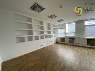 Оренда офісу вул. Євгена Сверстюка, 23 на 642,8 м², без комісії