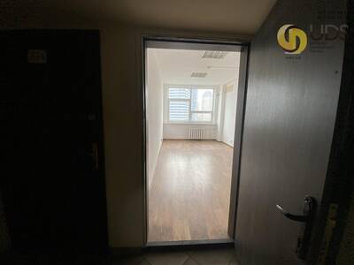 Оренда офісу вул. Євгена Сверстюка, 23 на 16,1 м², від власника