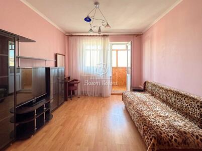 Продам 3-к квартиру Київ, Деснянський, Володимира Маяковського вул., 8б