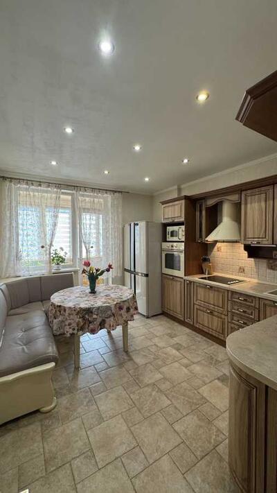 Продам 3-к квартиру Киев, Святошинский, Берестейский просп., 121а