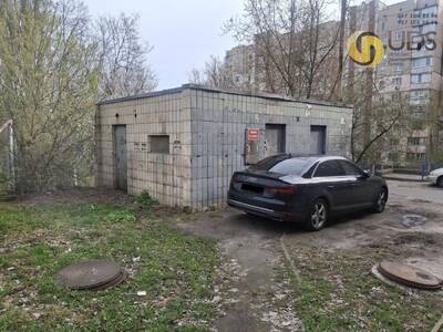 Оренда складу на вул. Мостицька, 14-Б на 27,6 м², без комісії