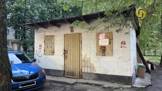 Оренда складу на вул. Івана Дзюби, 2/1-Б на 15 м², без комісії