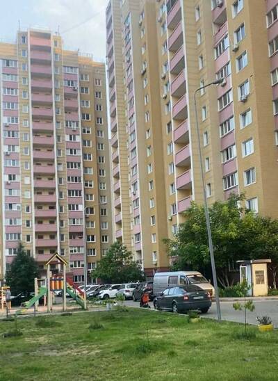 Продам 2-к квартиру Київ, Голосіївський, Михайла Максимовича вул., 9в