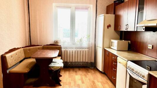 Здам довгостроково 1-к квартиру Київ, Дарницький, Урлівська вул., 19